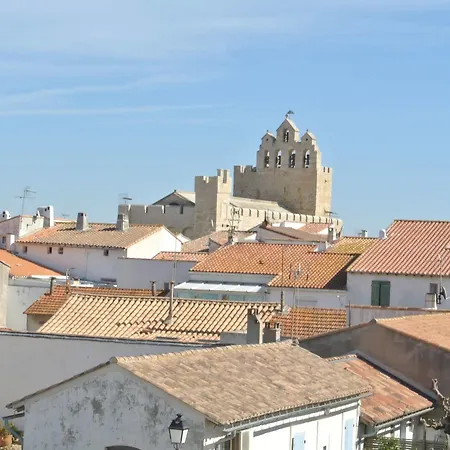 Hotel Les Palmiers En Camargue